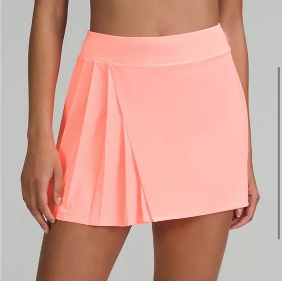 Lululemon Asymmetrical Pleated Tennis Skirt - Picture 3 of 4